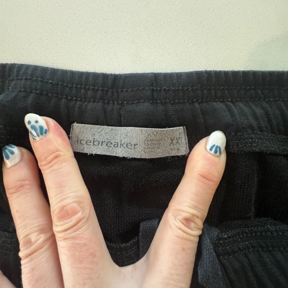 Icebreaker Black Joggers - Picture 2 of 5